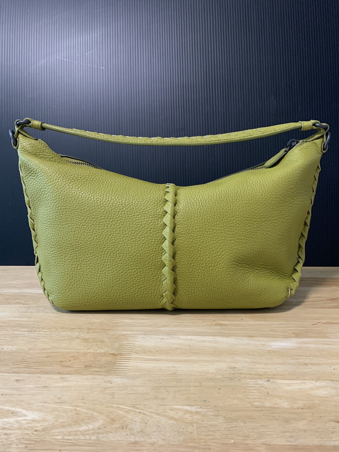 Bottega Veneta Medium Cervo Shoulder Bag - photo 2