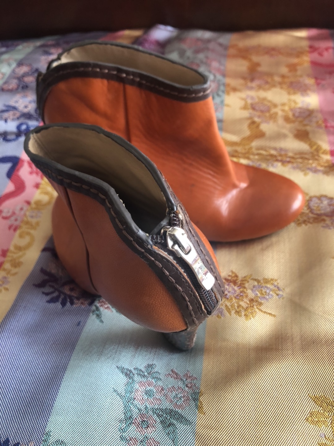 Guess - photo 2