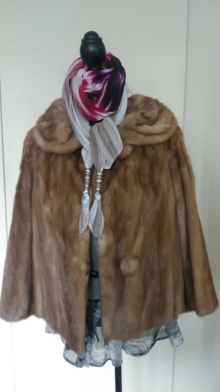 Natural Mink fur Short Coat, size S-M. - photo 3