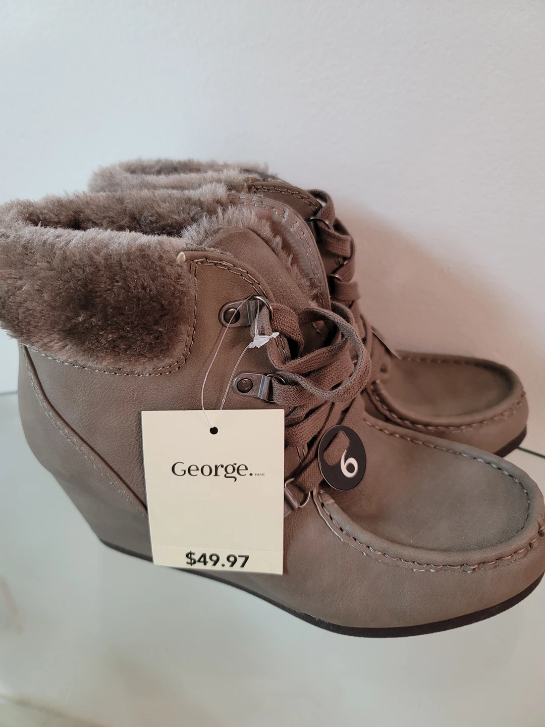 BNWT cute boots thumbnail