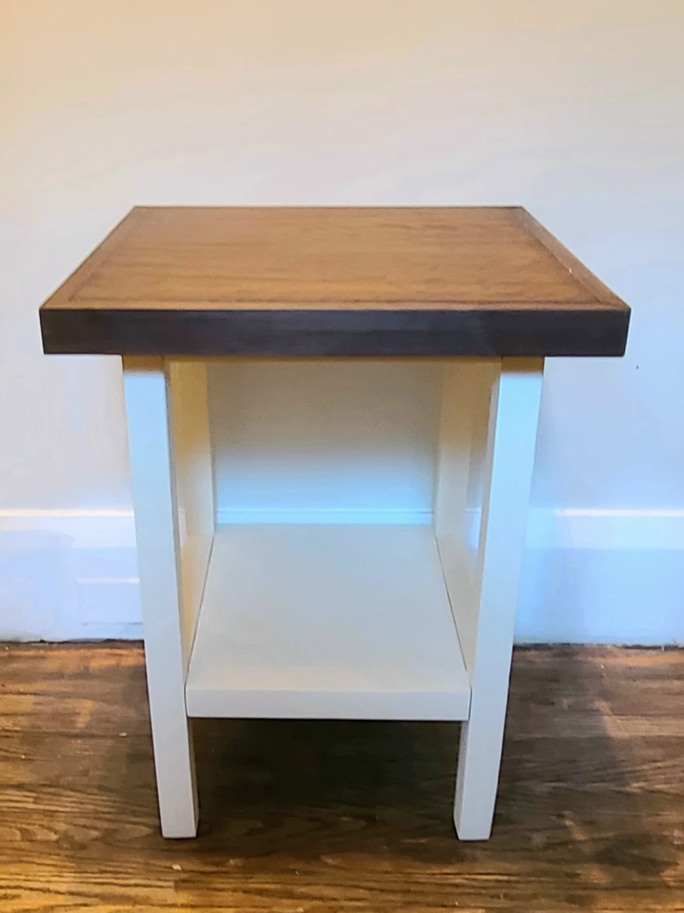Farmhouse end table - vintage tigerwood