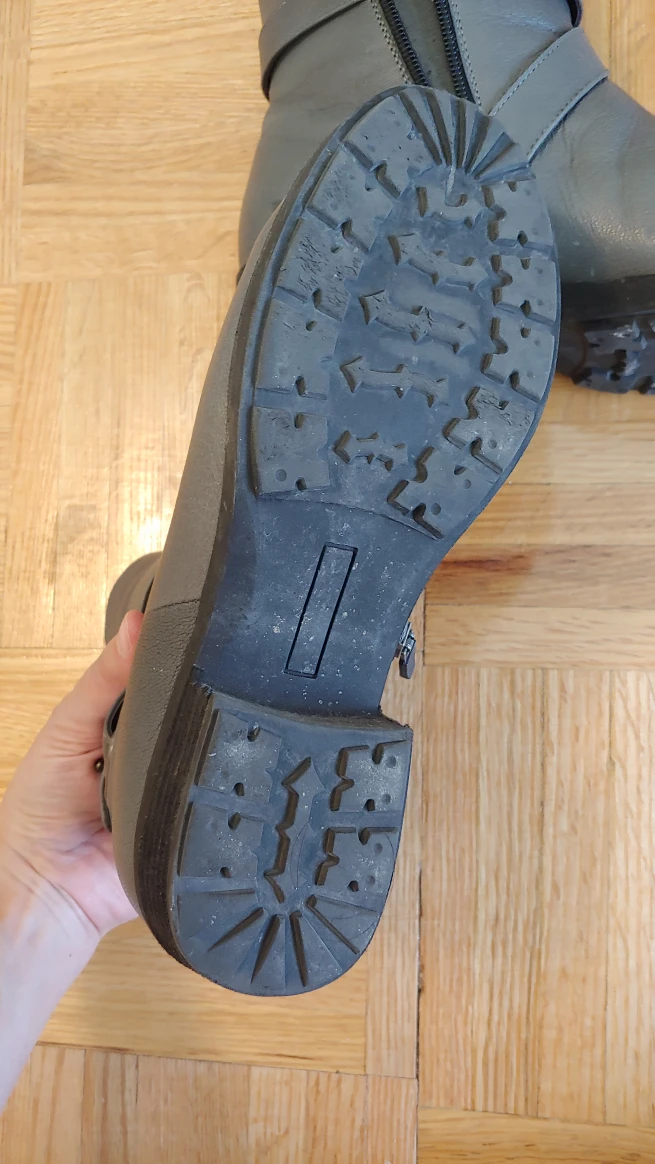 gray boots size 8 - photo 3