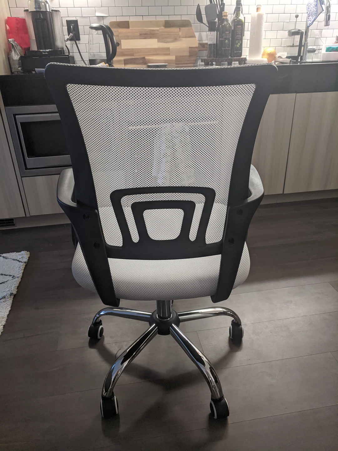 White Mesh Back Office Chair - photo 3