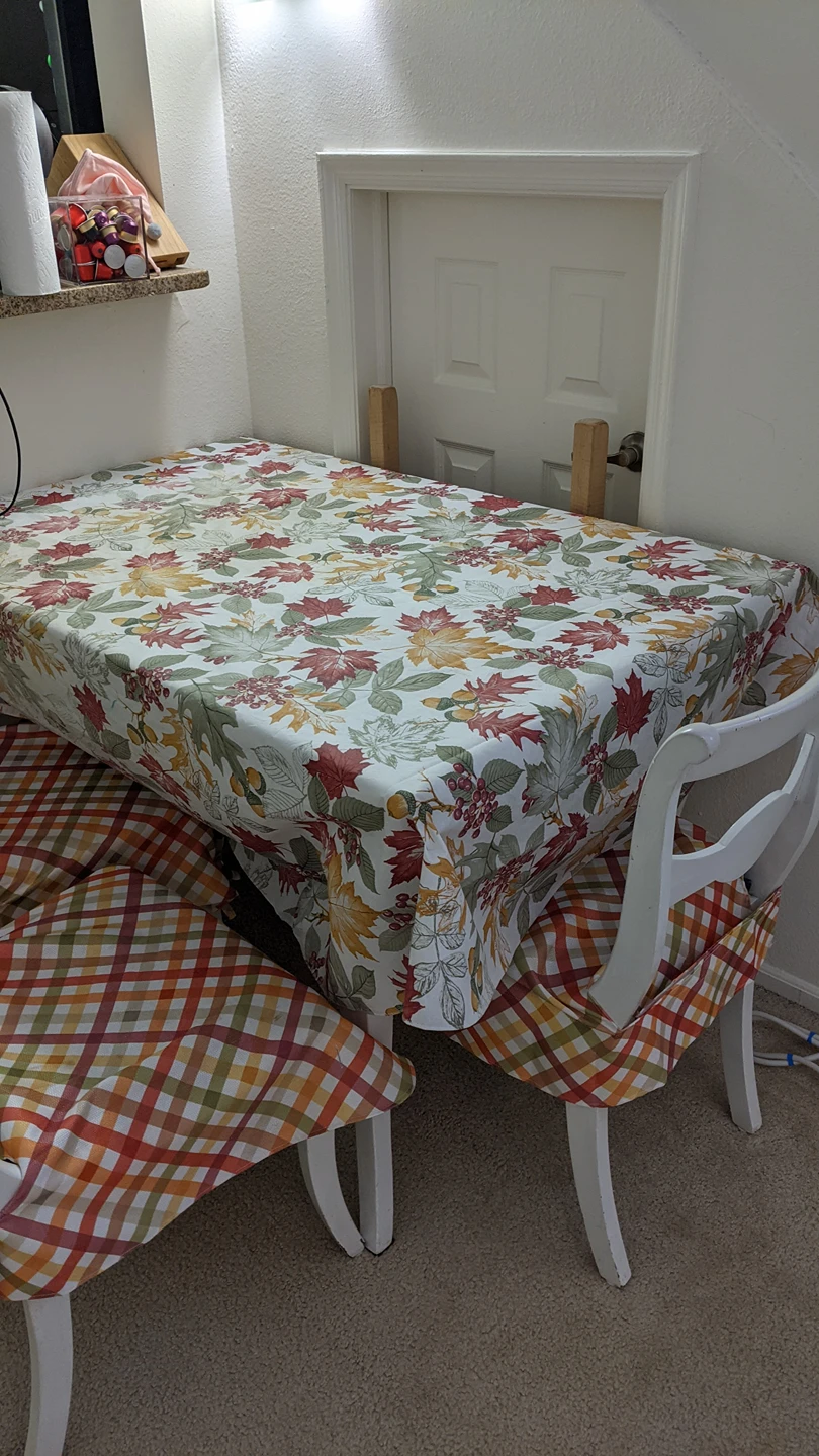 Free Dining Table and 3 chairs - photo 2