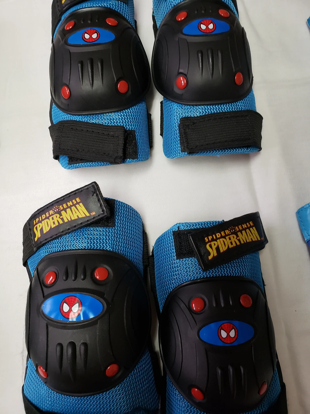 Kids bike helmet and accessories image indicator(2)