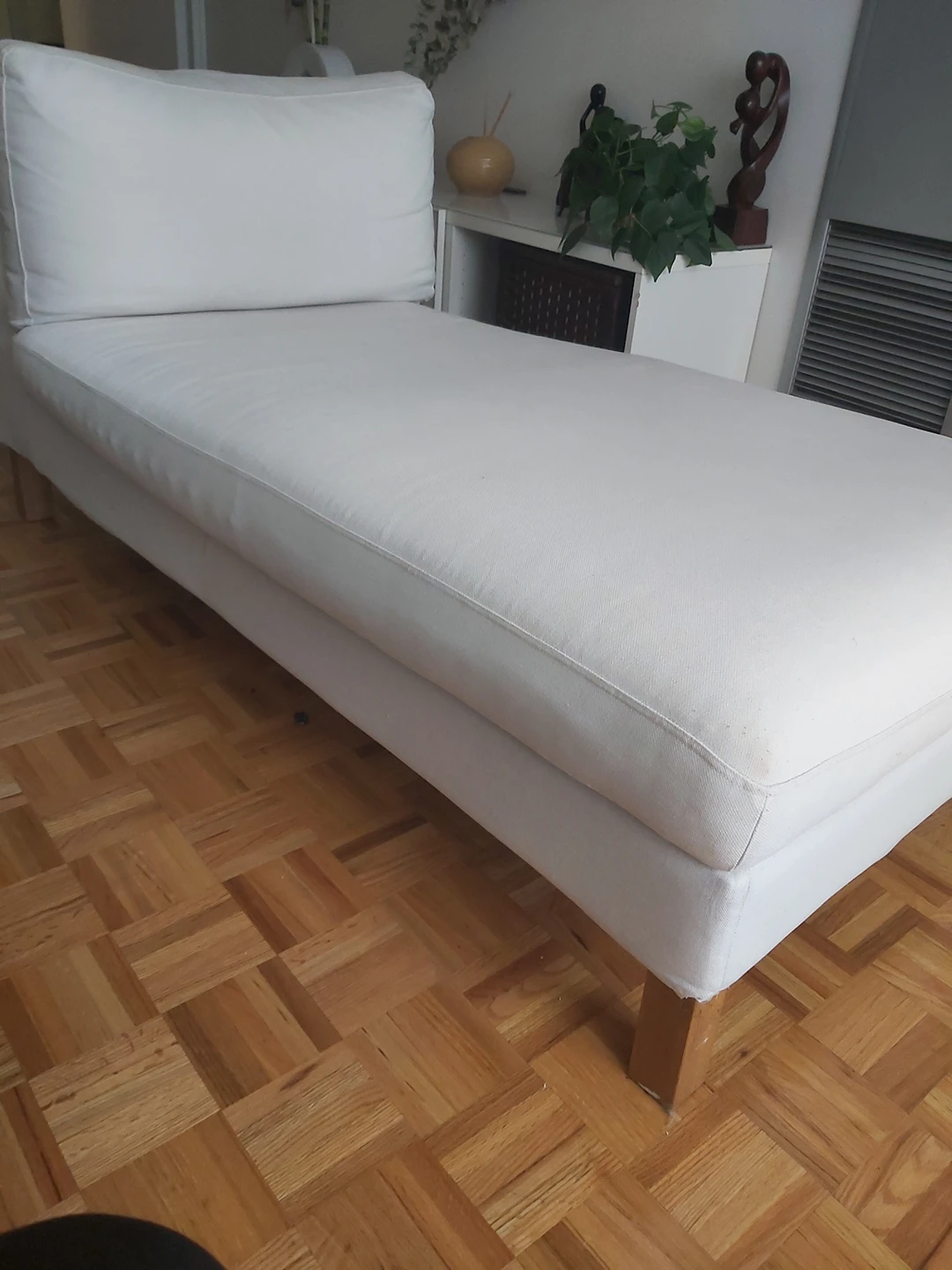 Chaise Lounge thumbnail