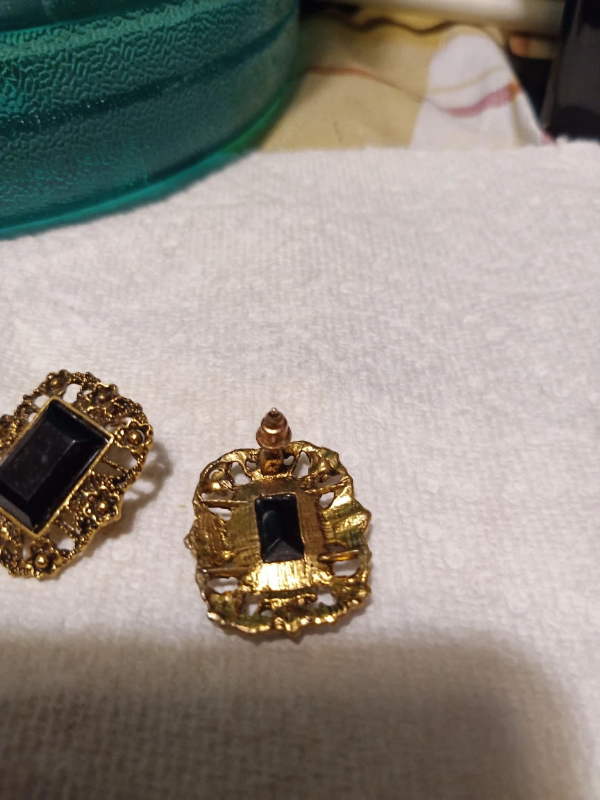 Antique black Earrings image indicator(2)