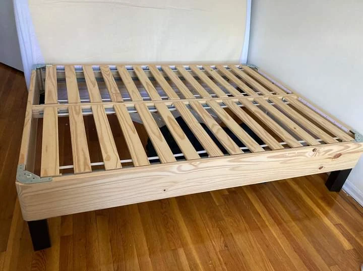 Slatted Mattress Base with Legs - Full