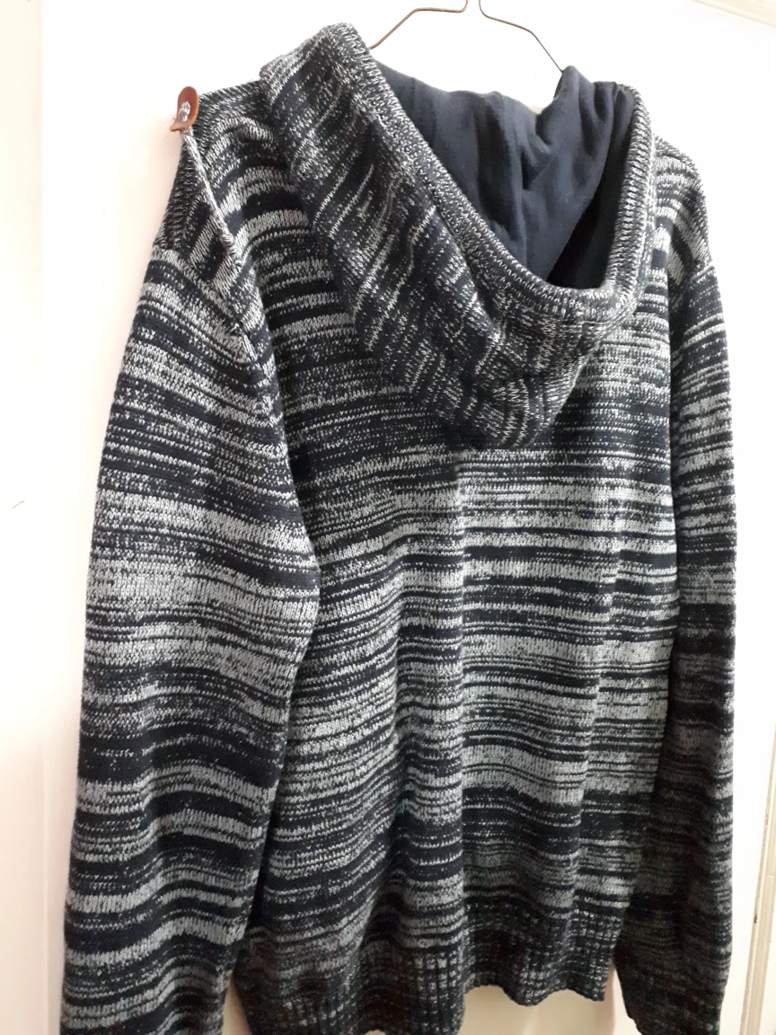 sweater - photo 2