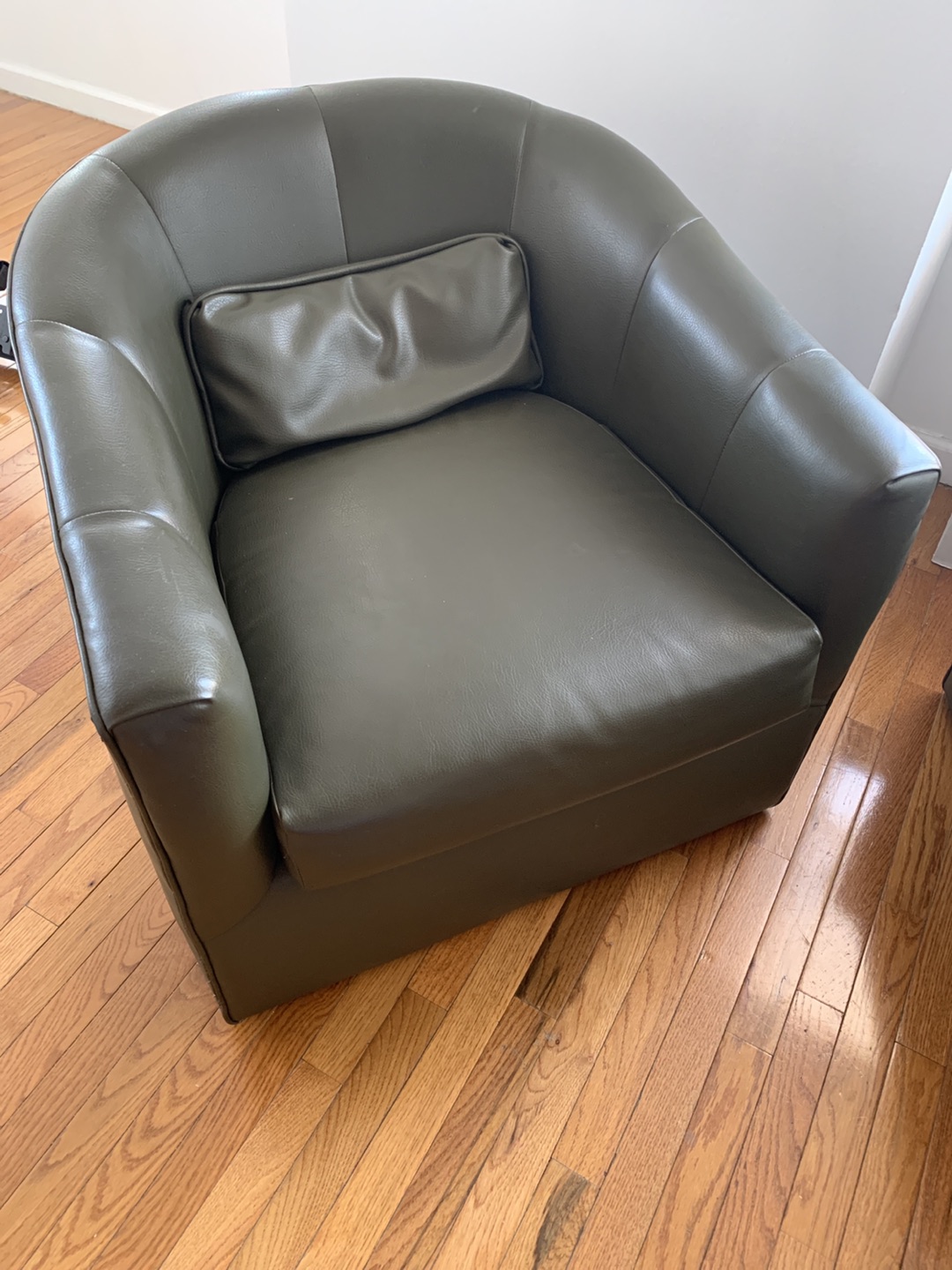 Armchair pair  - photo 2