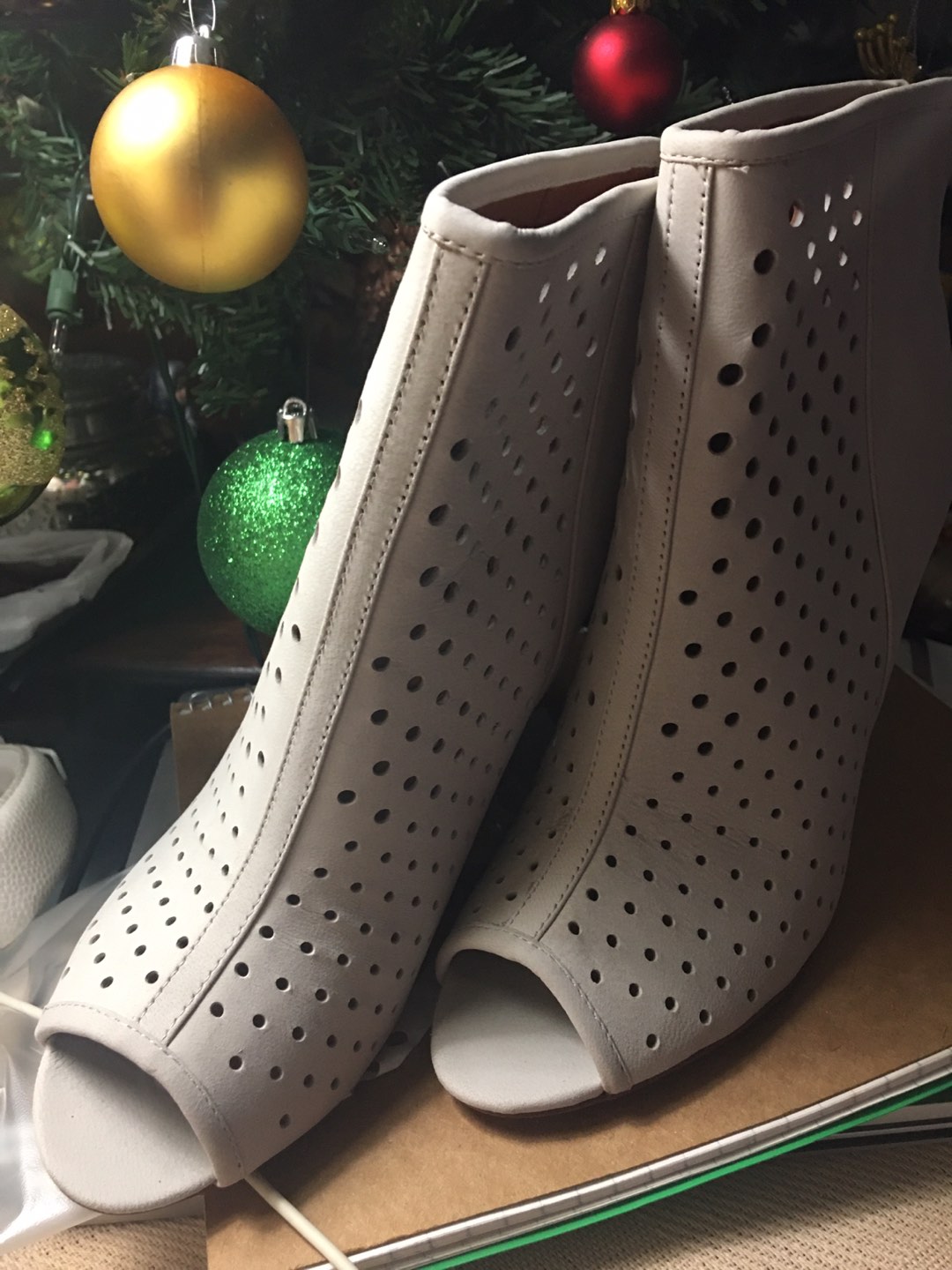 Rebecca Minkoff  image indicator(2)