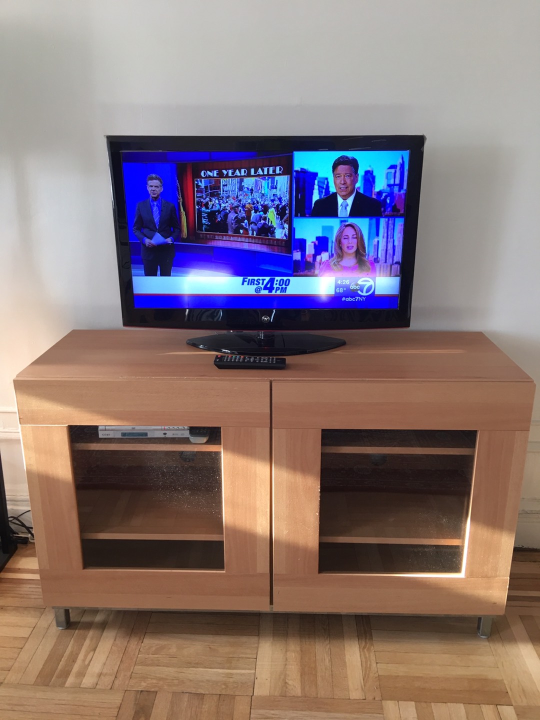TV STAND MEDIA CENTER 
