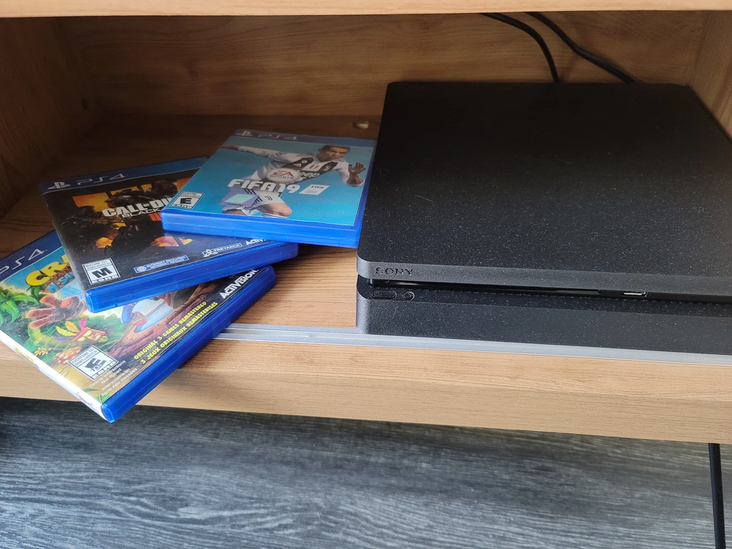 Play station 4 - photo 2