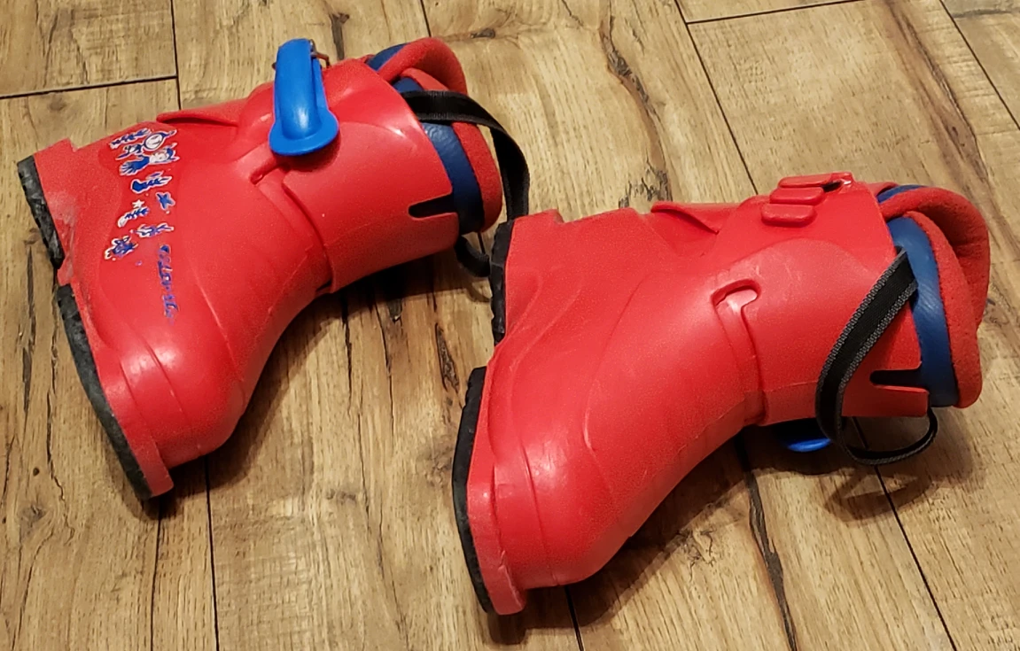 kids ski boots
