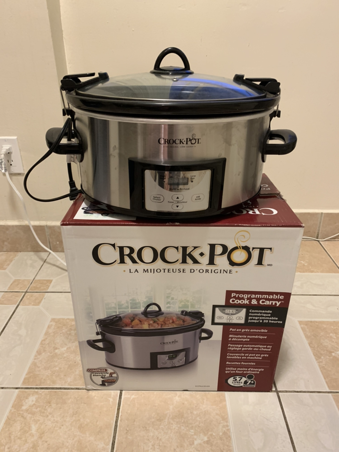 Slow cooker 