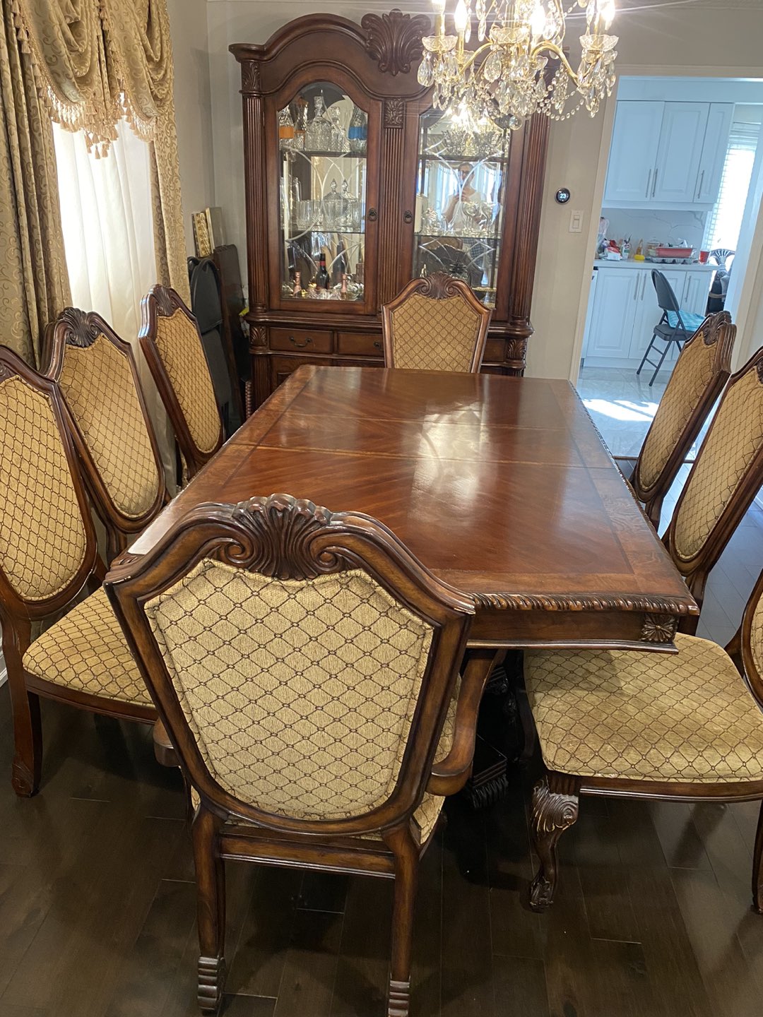 Dining table with Hutch