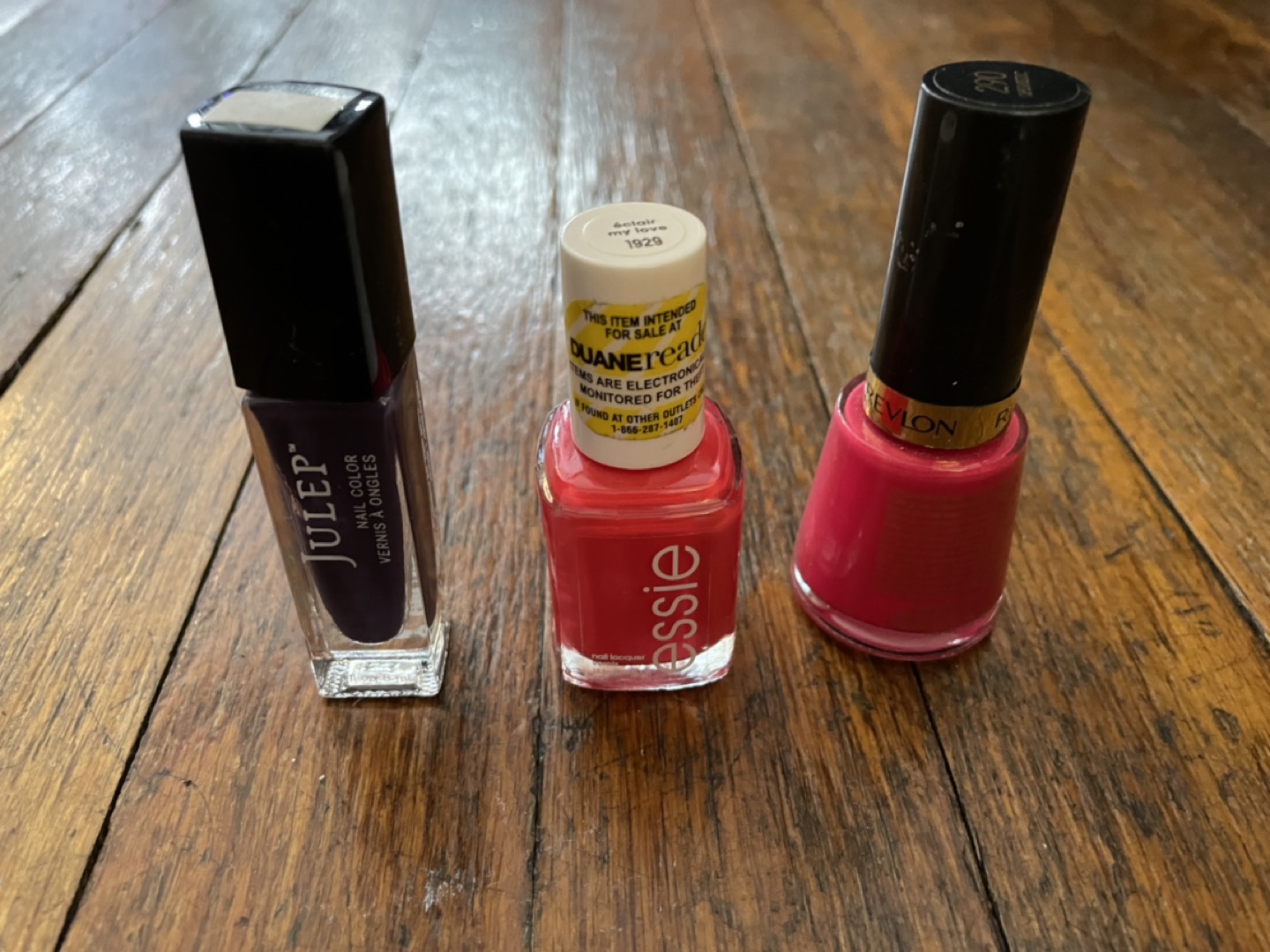 3 FREE nail polish thumbnail