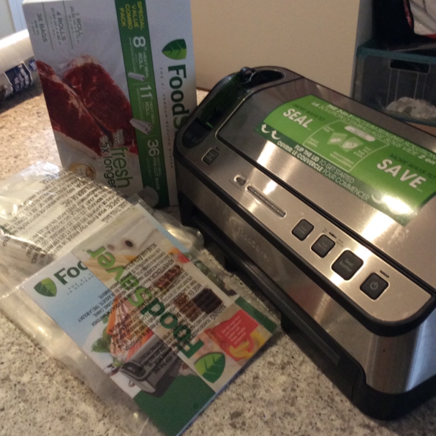 FOOD SAVER 2-1 Vacuum Solution - photo 2