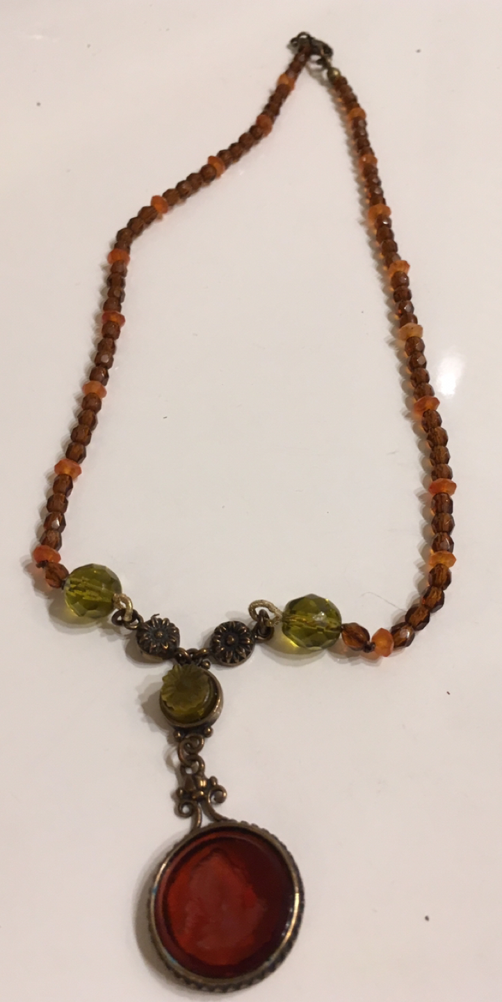 GREAT AMBER VINTAGE NECKLACE 