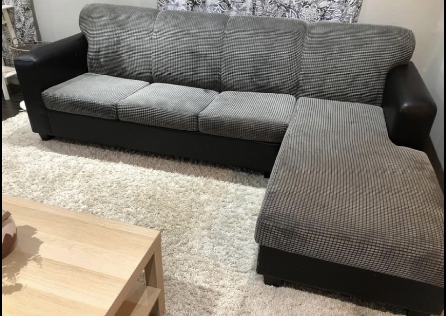 Sectional L couch thumbnail