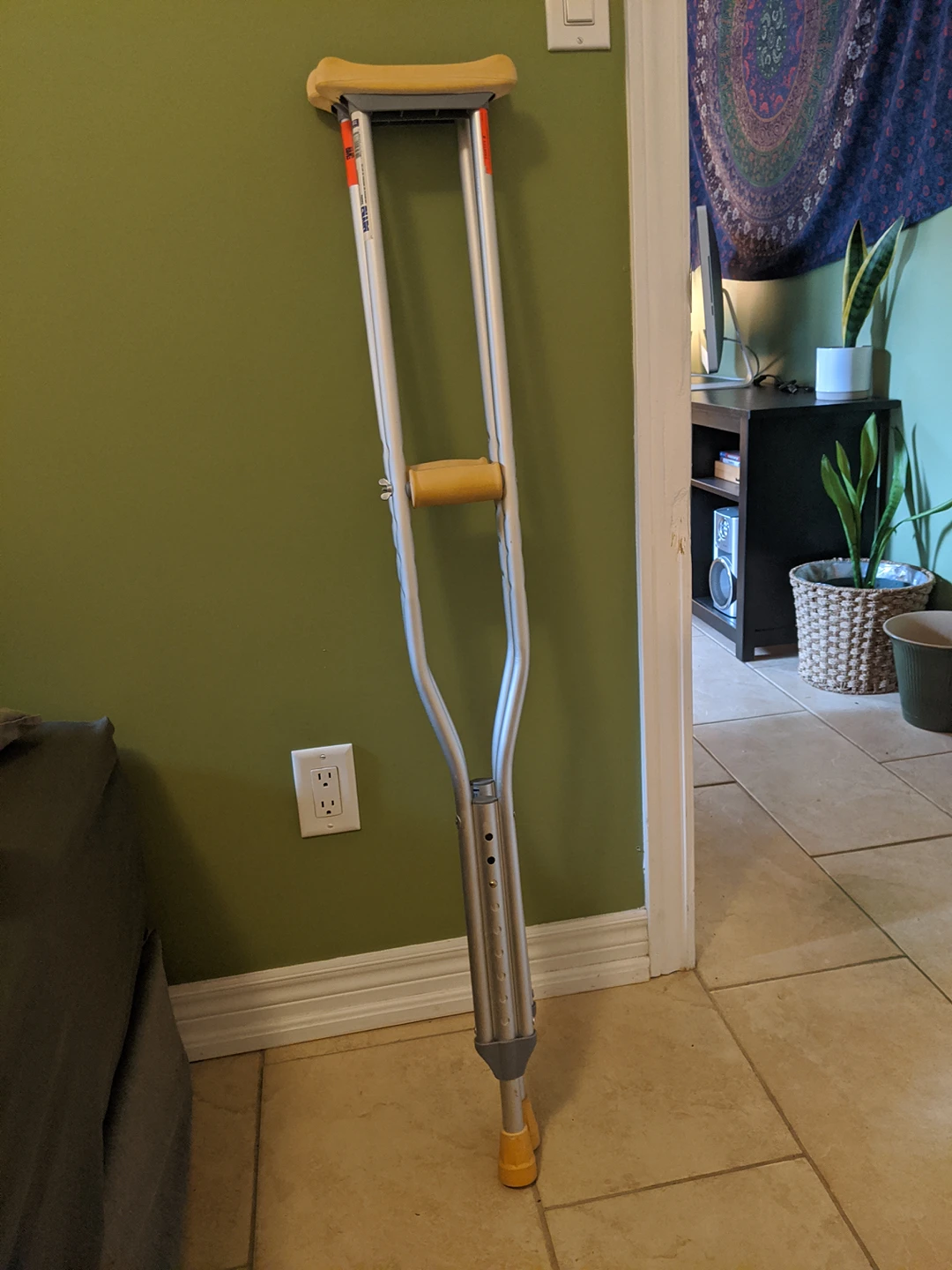 Crutches thumbnail