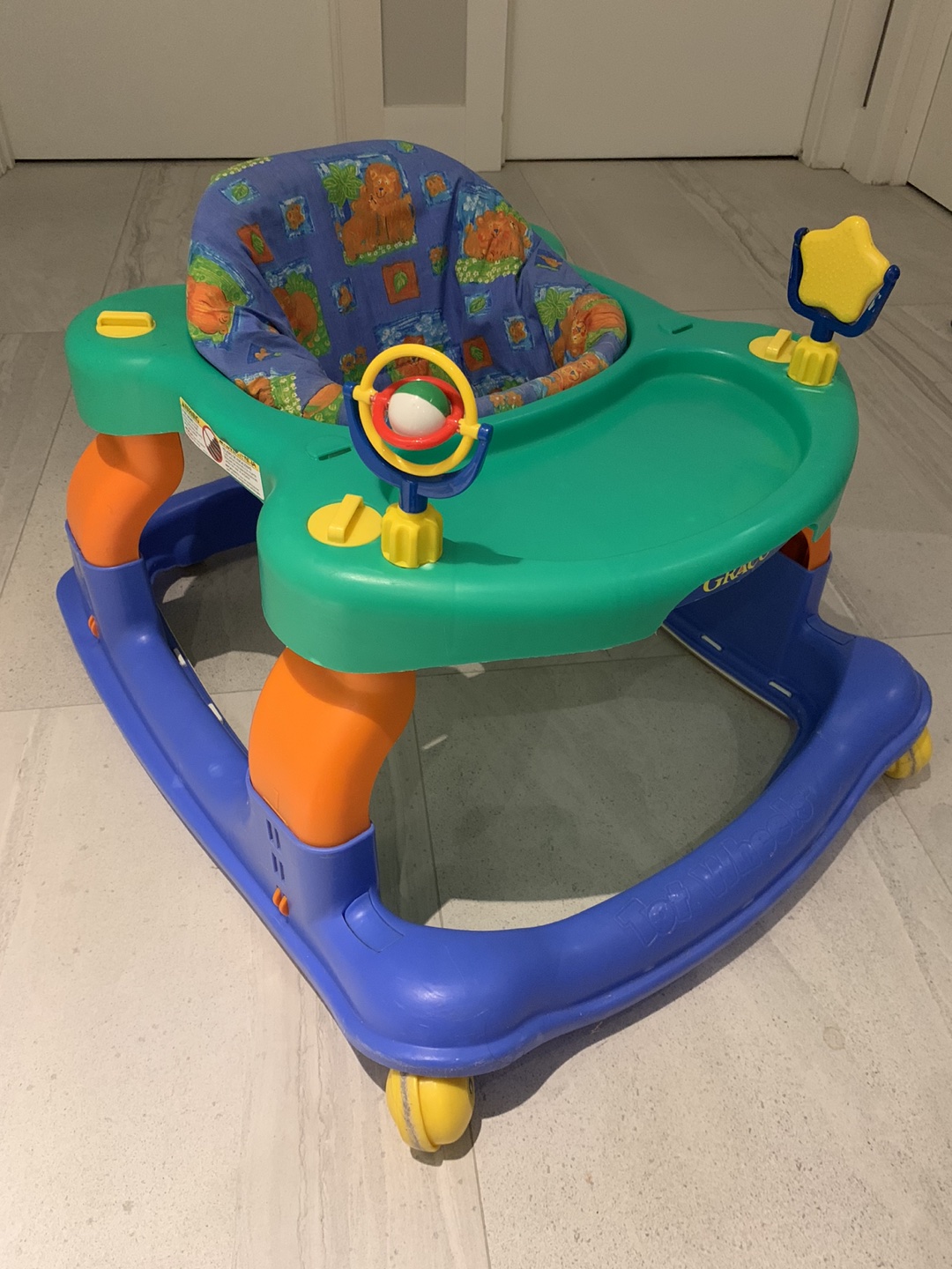 Graco tot wheels walker - photo 2