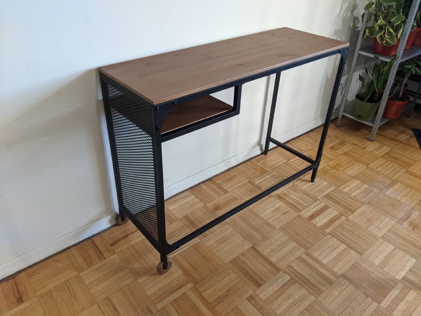 Ikea computer table thumbnail