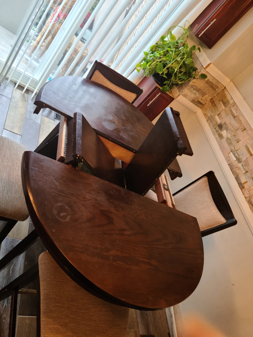 Dining room table - photo 3