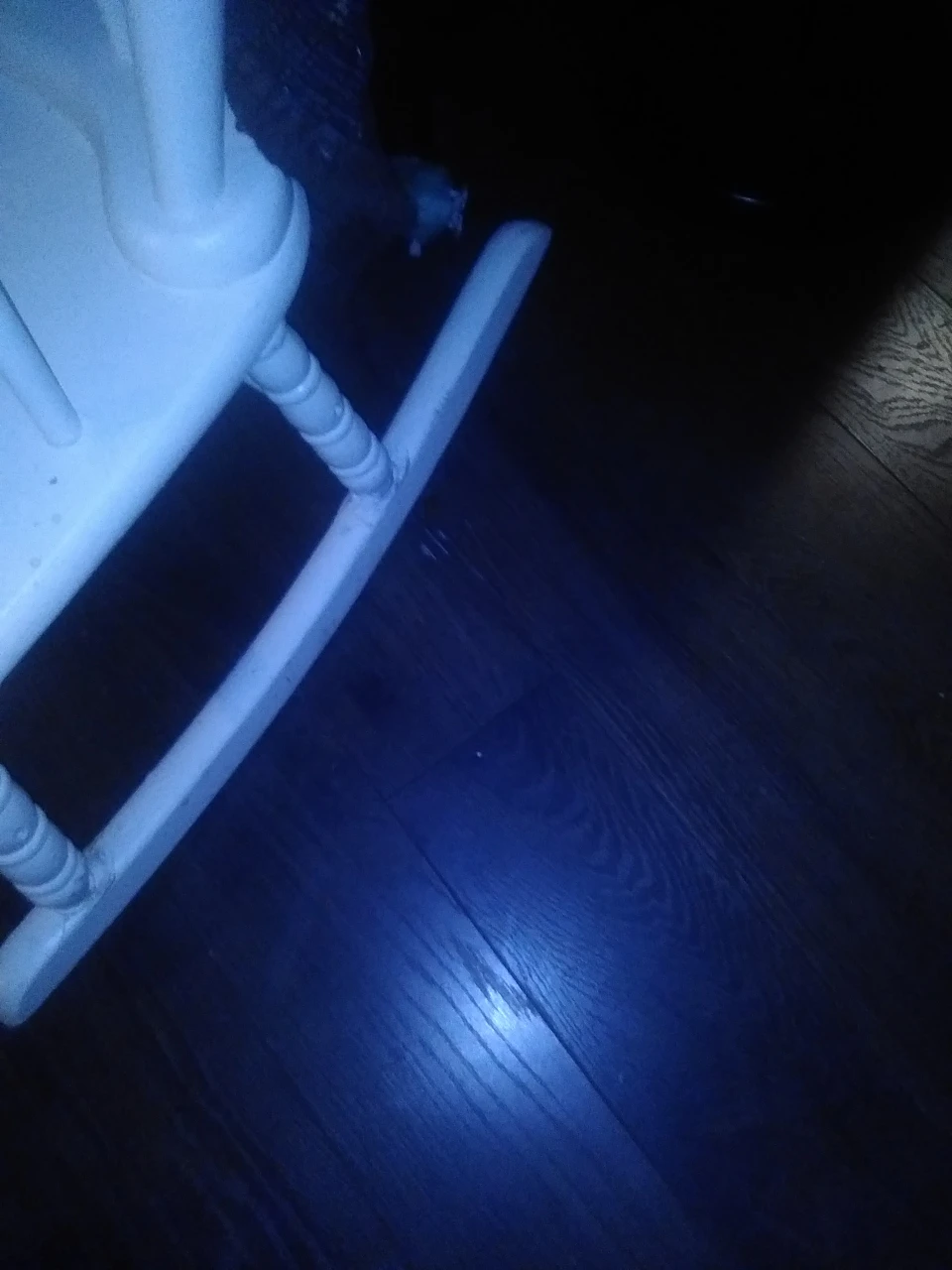 kids wooden ricking chair - photo 2