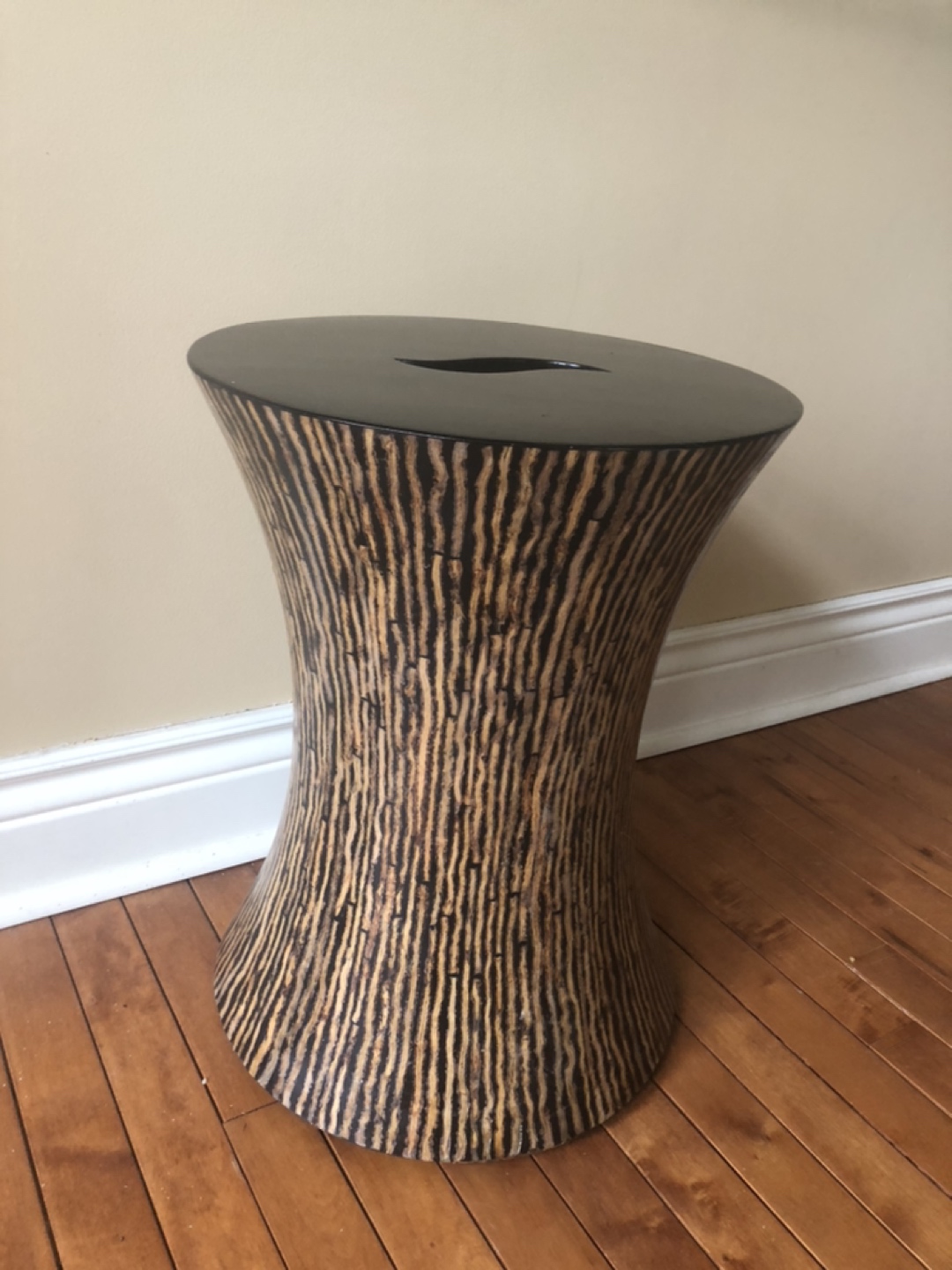 Lacquered wood Stools or side tables-set of two - photo 3
