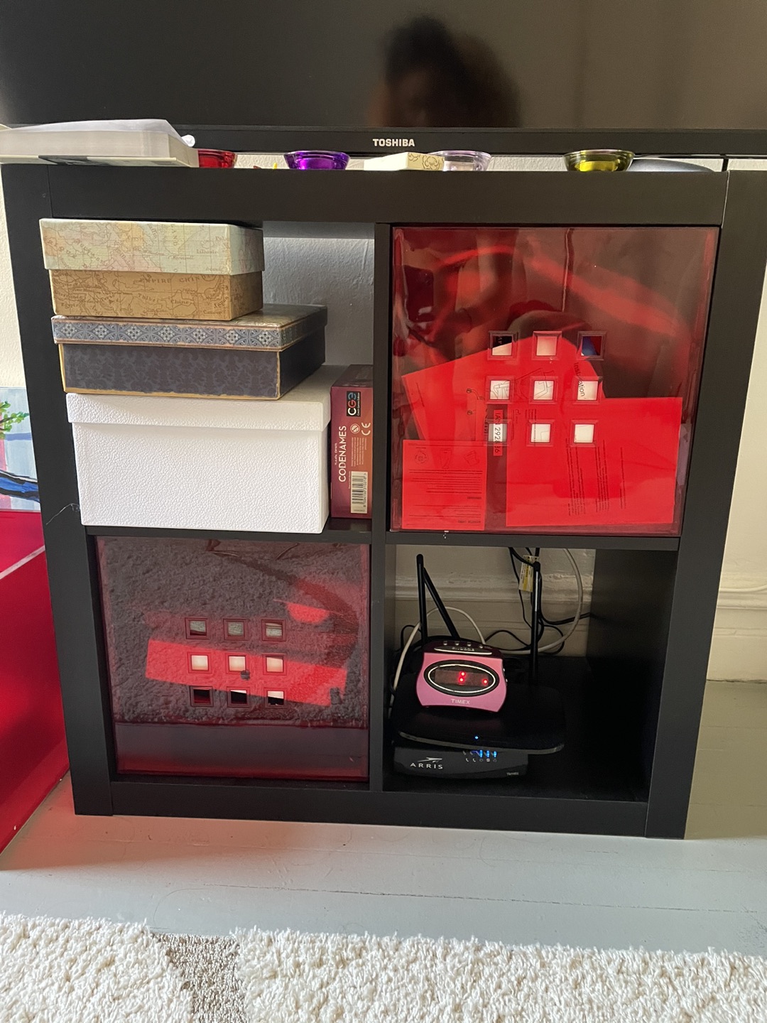 2x2 shelf unit