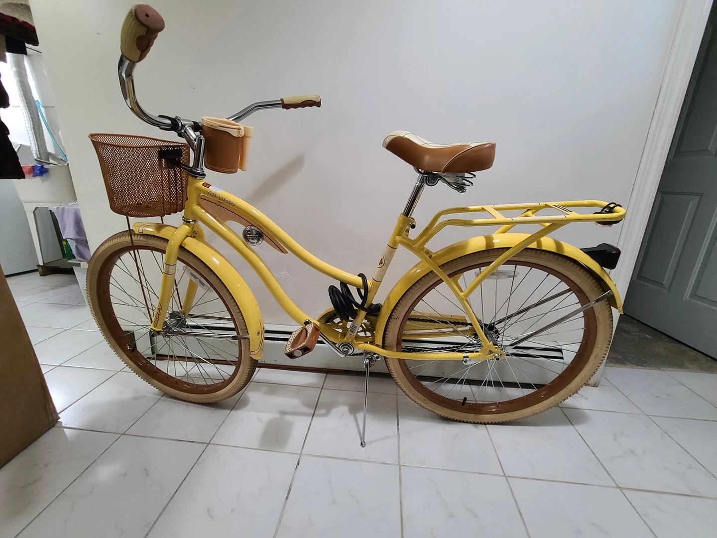 Huffy 26 inch Nel Lusso Women's Cruiser Bike