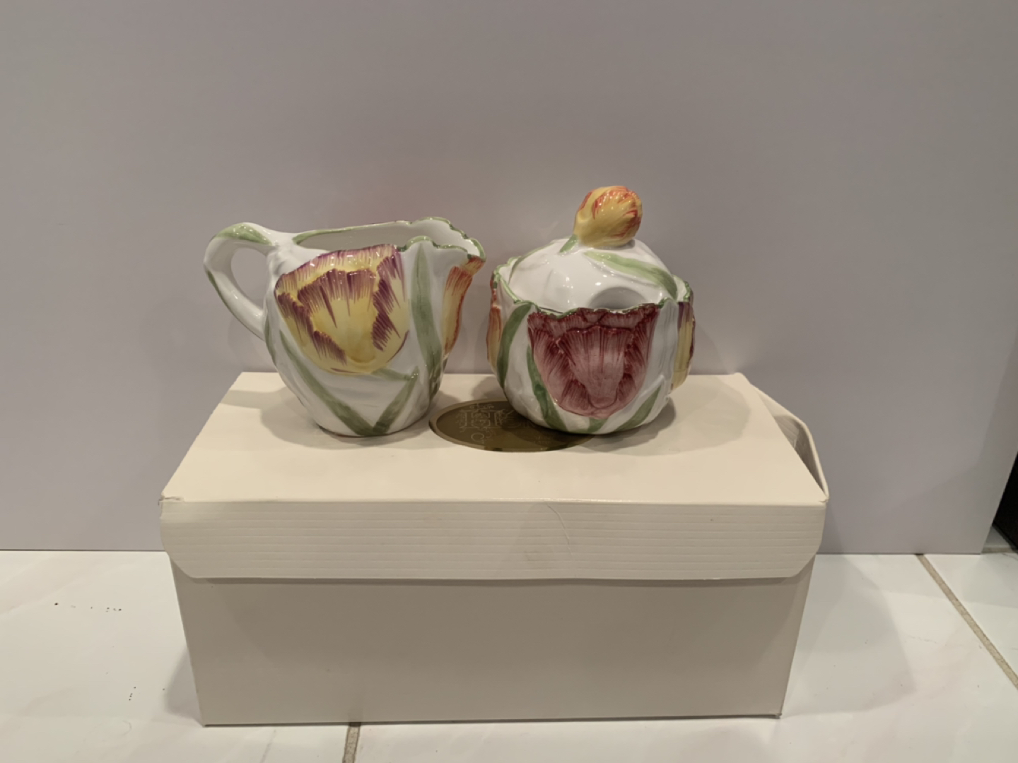 Porcelain Cream and Sugar Serving Set