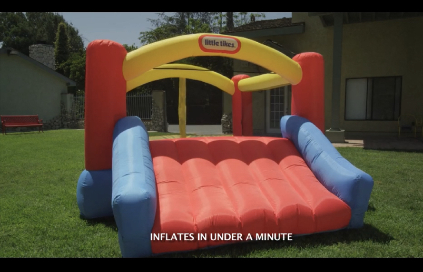 Bouncy castle - photo 2