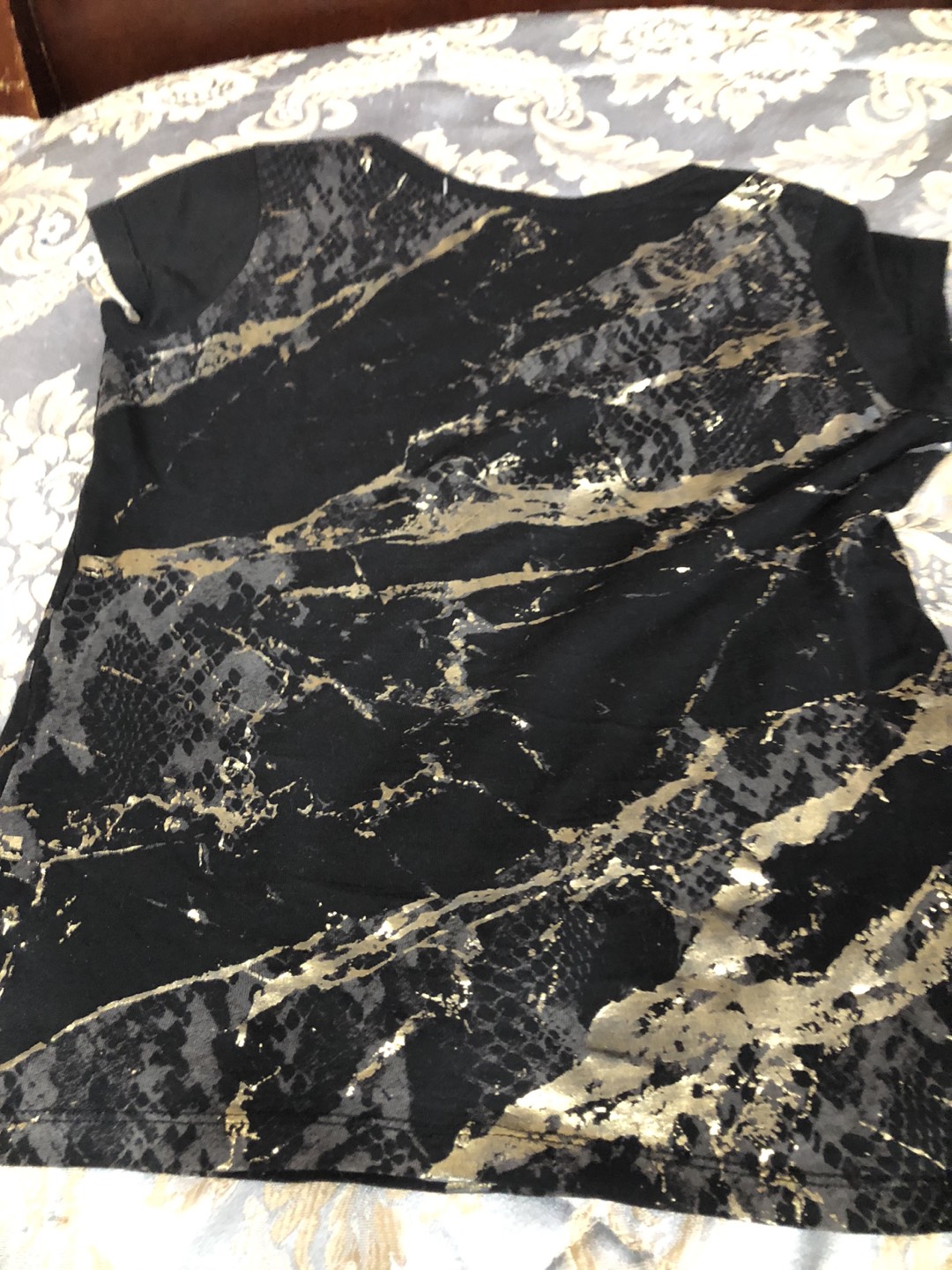 Guess t shirt