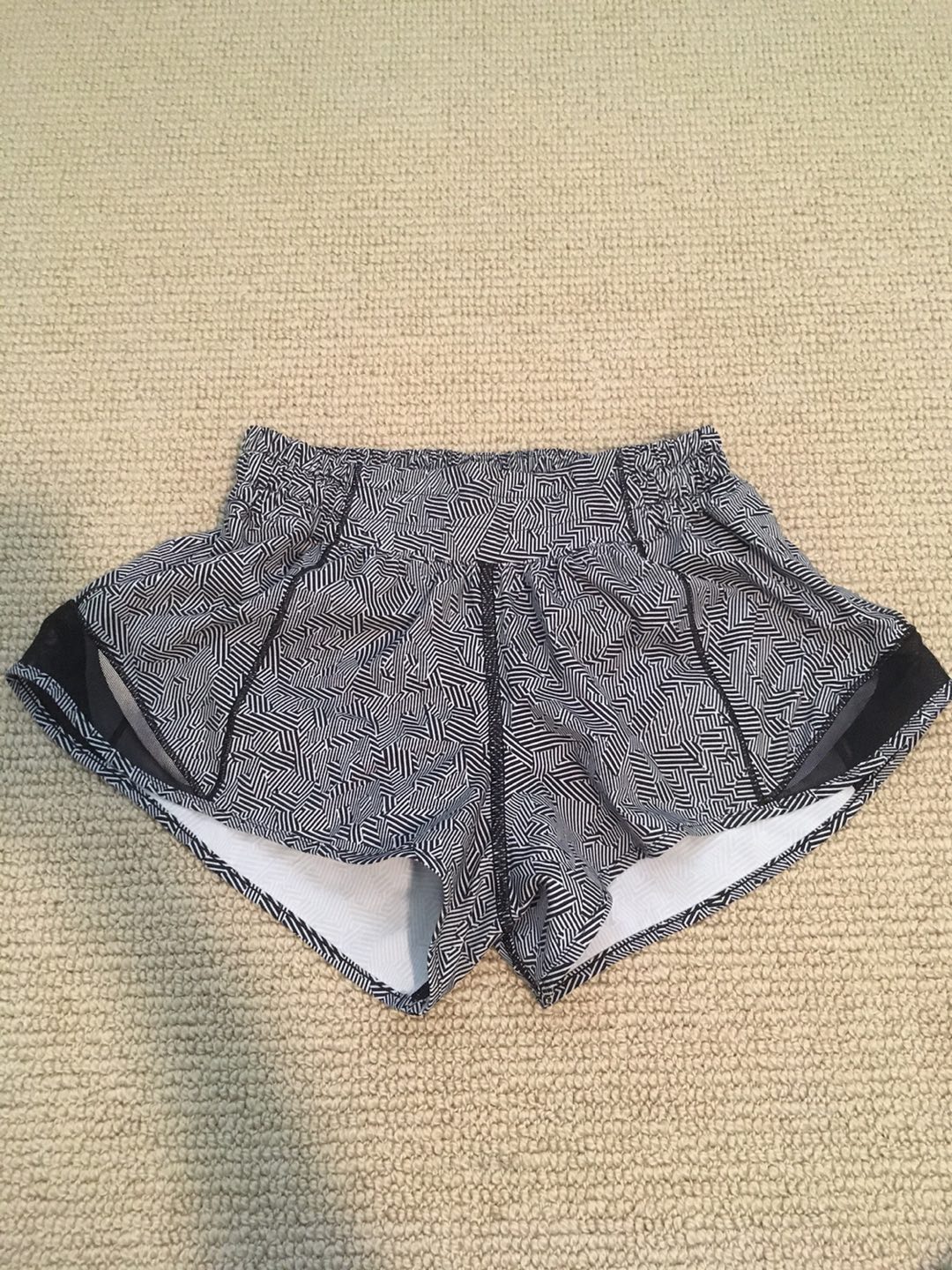 Excellent condition hotty hot shorts