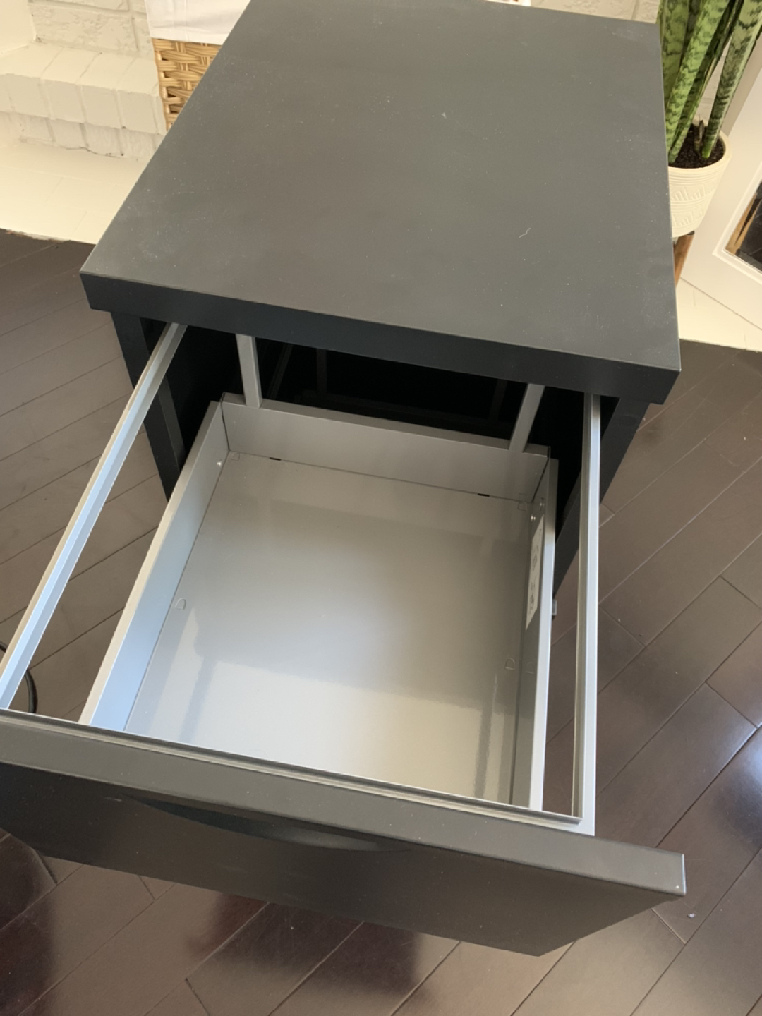 File Cabinet with key - photo 2