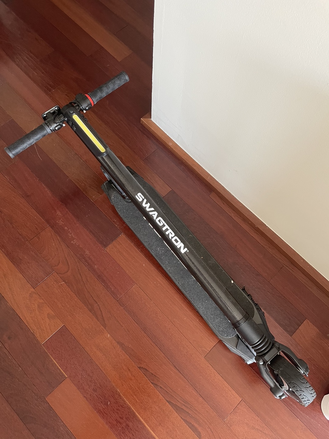 Electric scooter (swagtron)