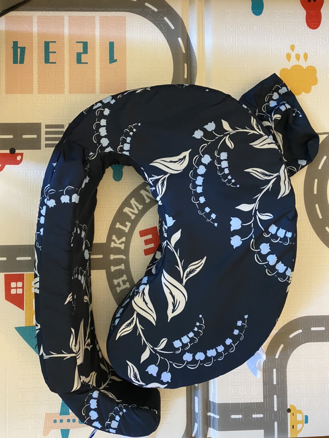 Breastfeeding pillow  - photo 3