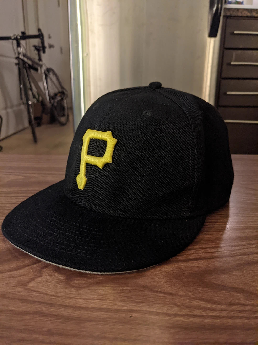 Pittsburgh Pirates Fitted Baseball Cap thumbnail