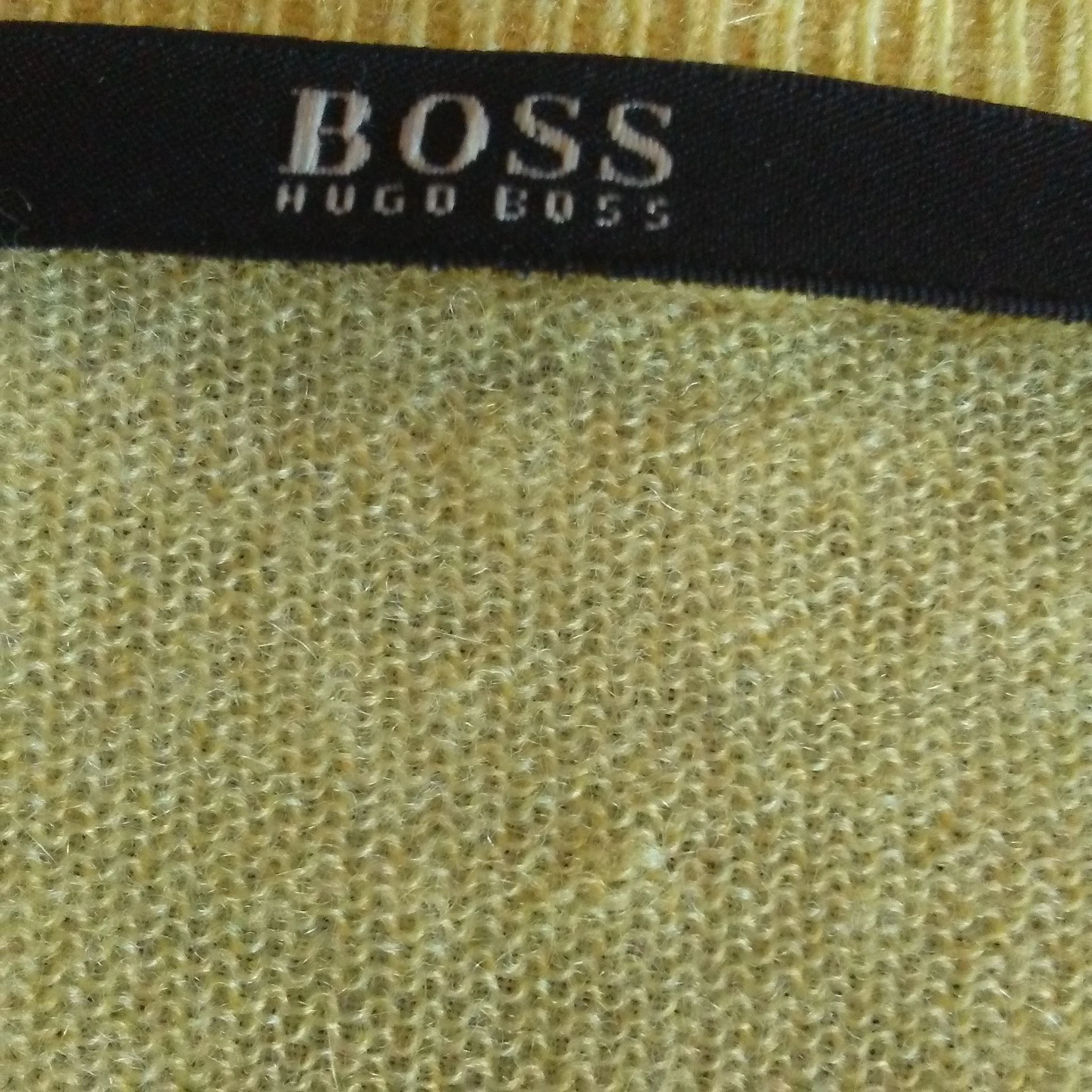 Hugo Boss yellow sweater - photo 4