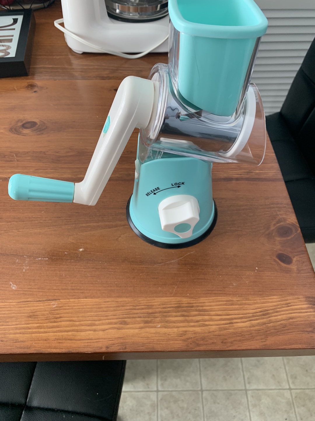 Cheese and vegetable slicer