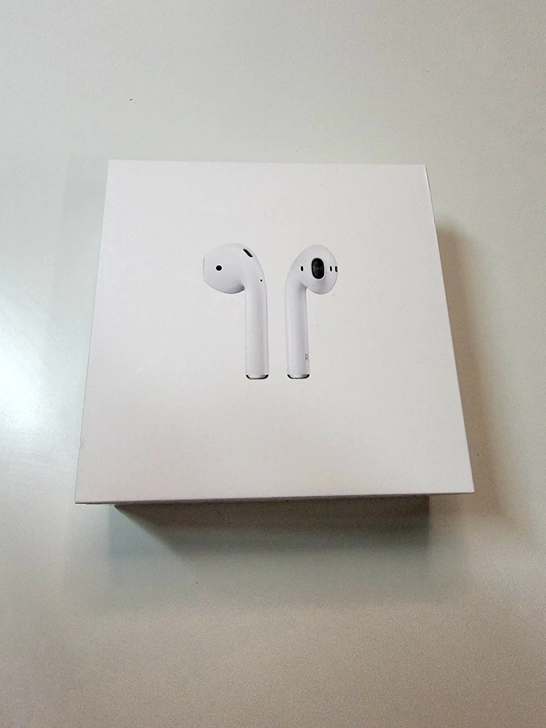 Apple AirPods 2 (2nd Gen) with Wireless Charging  Case - photo 4