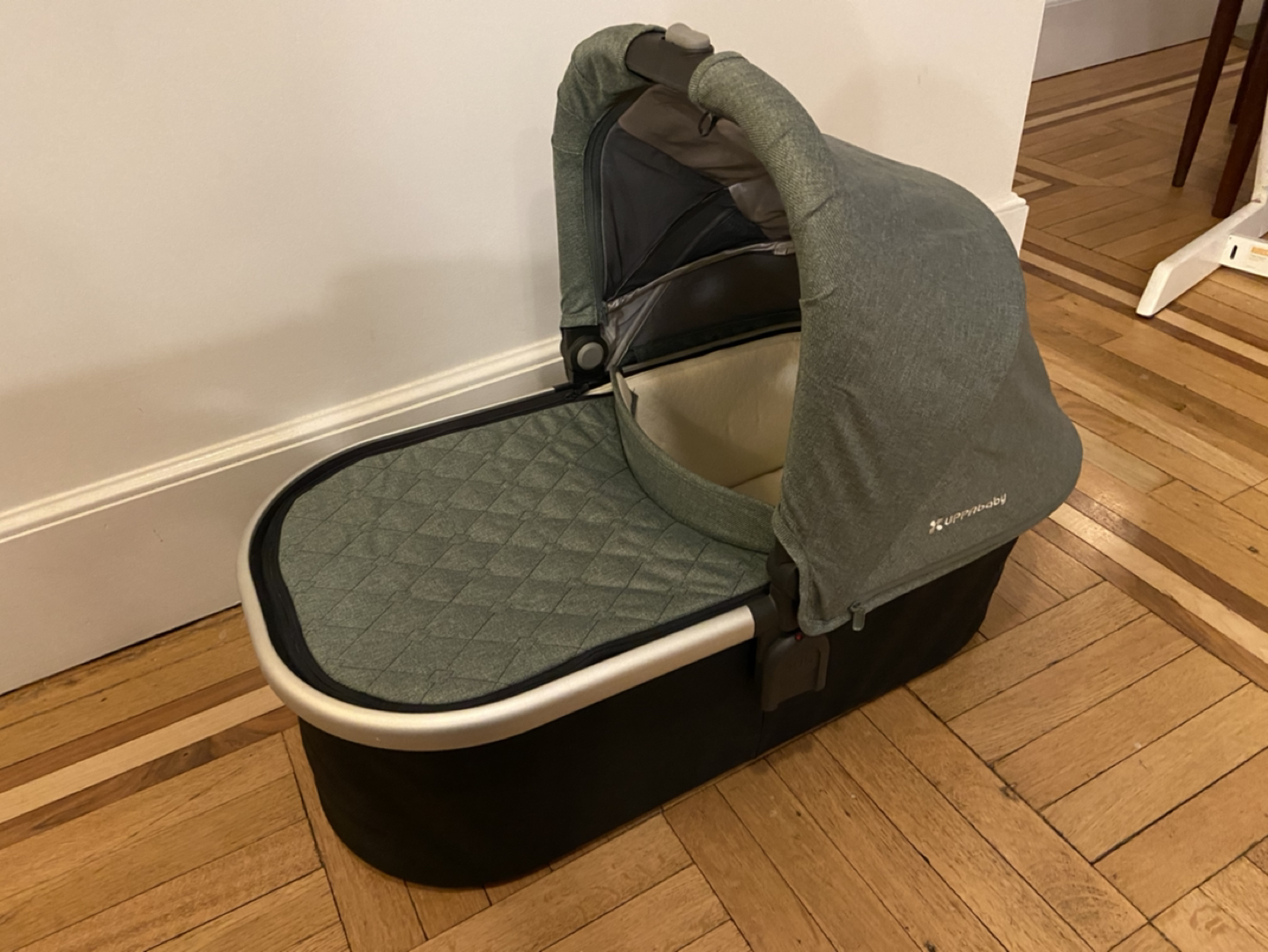 Uppababy Vista bassinet (free with pickup) thumbnail