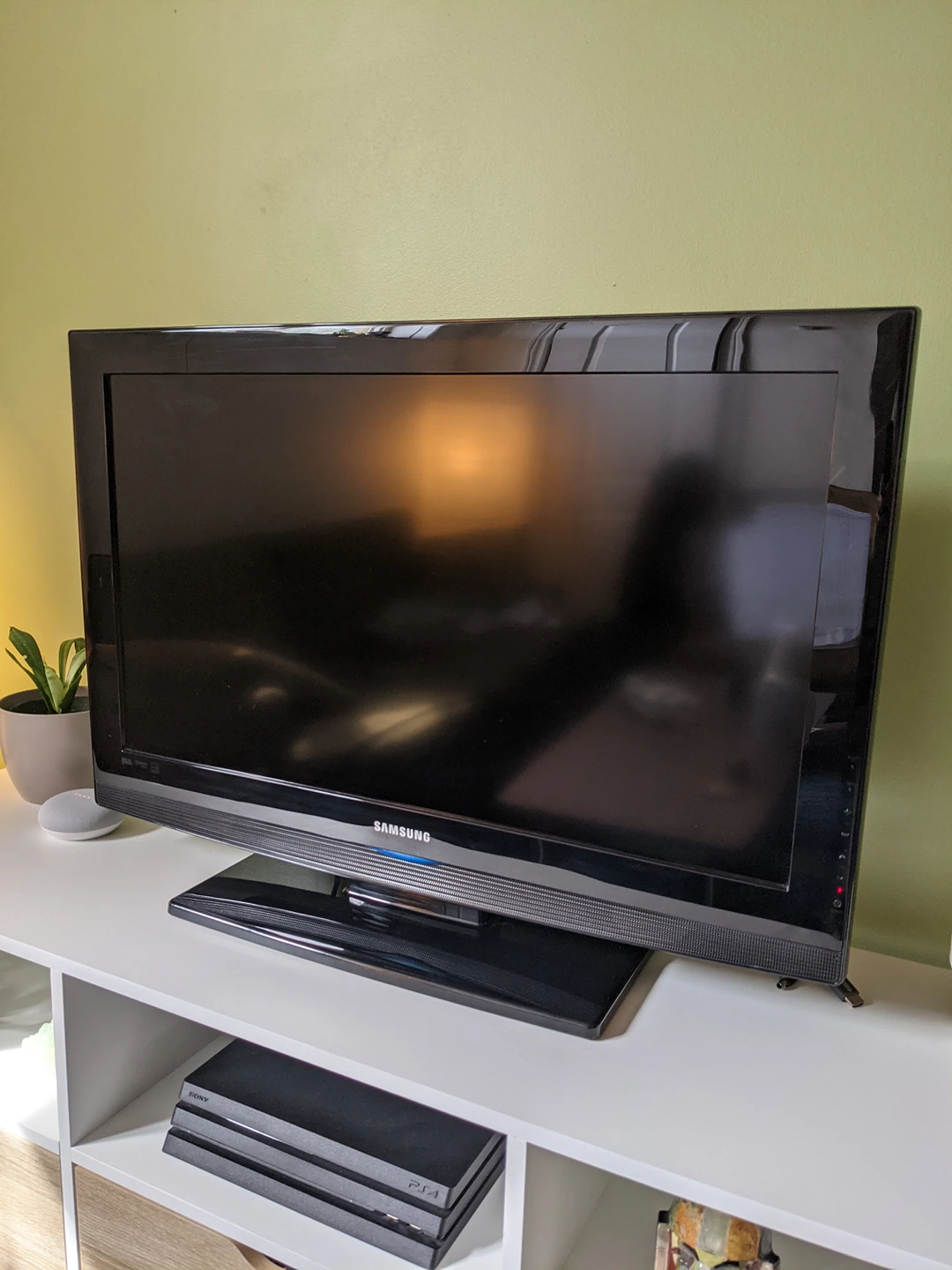 Samsung 32" 1080p 60Hz LCD TV thumbnail