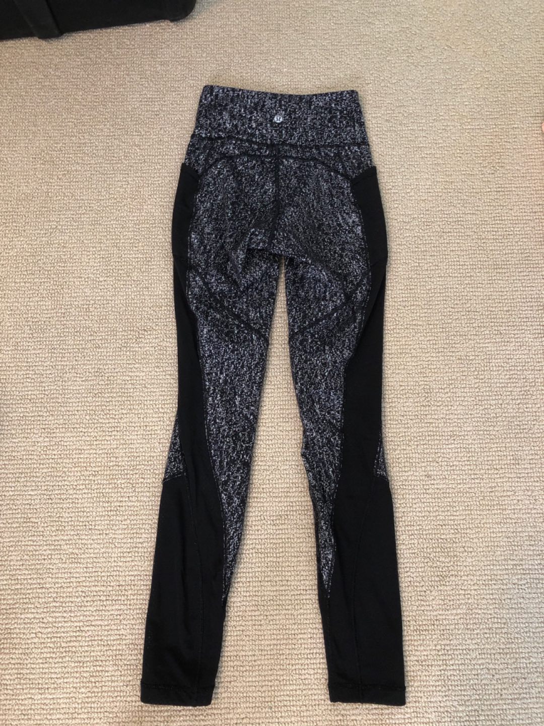 Warm lululemon leggings  - photo 3
