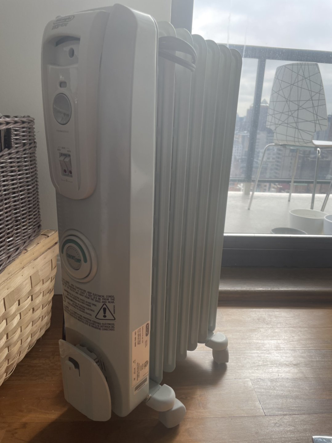 Delonghi oil-filled radiator - quiet, energy saving - photo 4