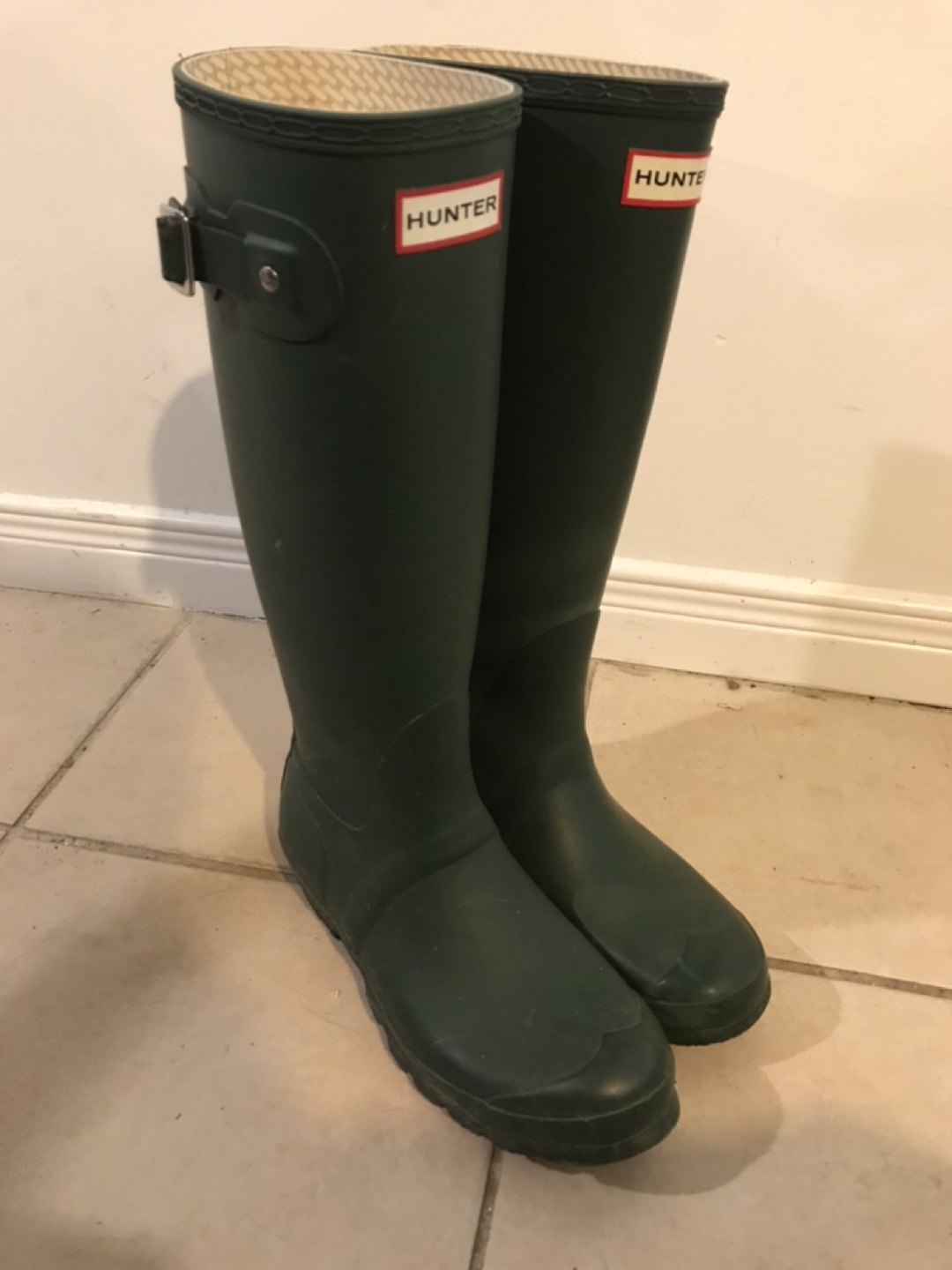 Women’s hunter boots, dark green size 7