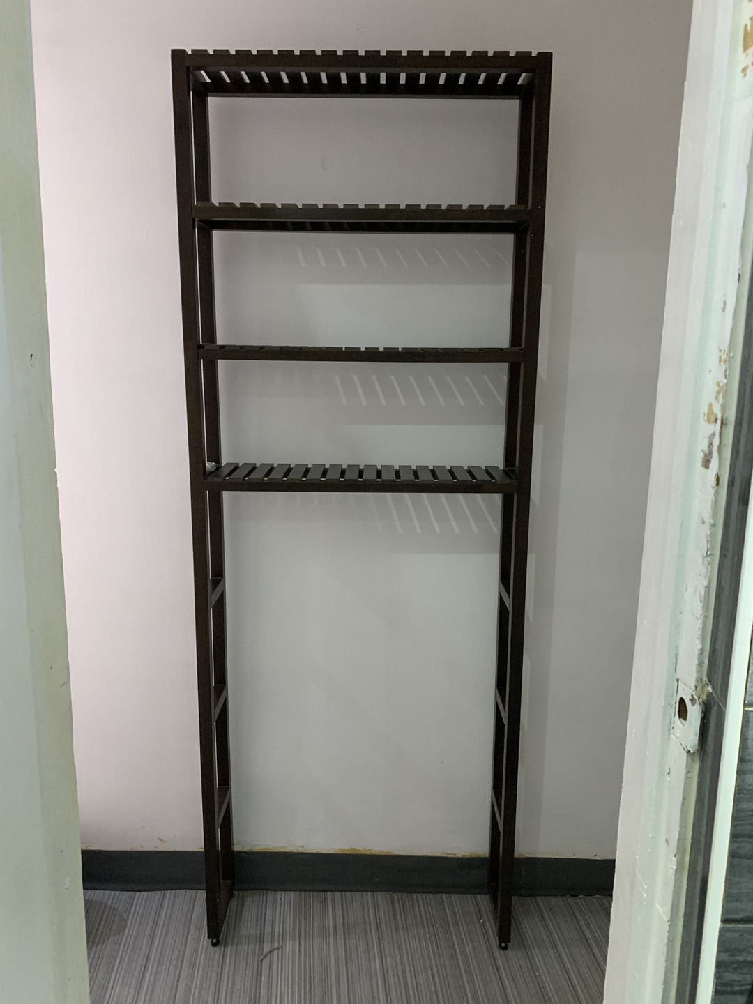 Bathroom shelf 