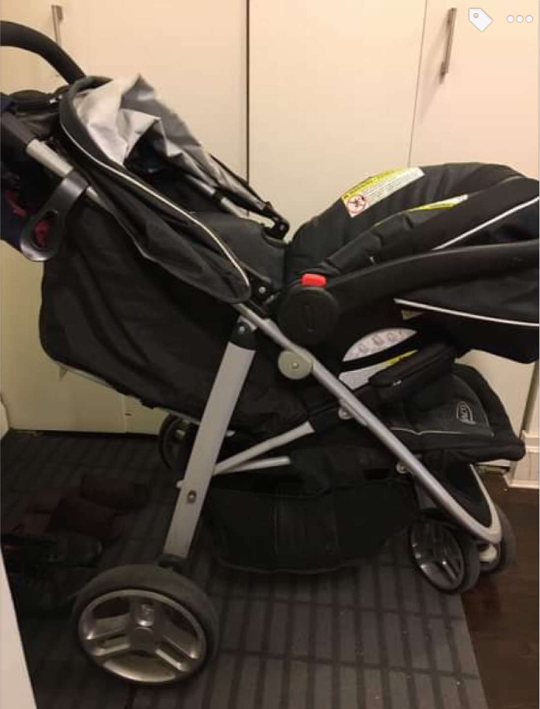 Stroller, Car seat and Base - photo 2